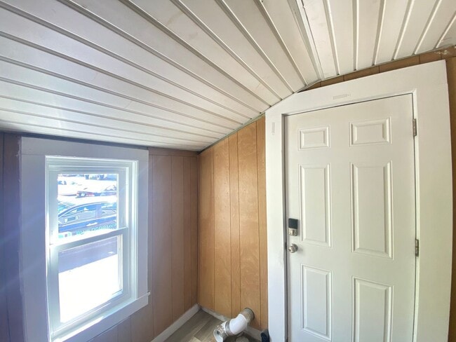 Building Photo - 4 Shedds Ave