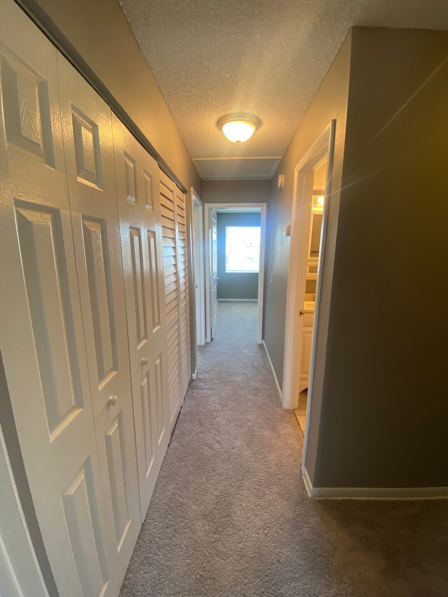 Building Photo - 5109 Burnside Ct