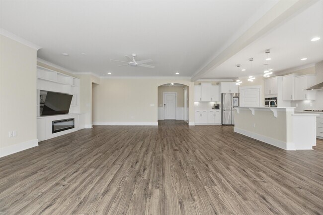 Building Photo - 7129 Spoleto Dr