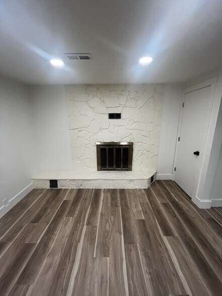 Building Photo - 6836 S 1495 E