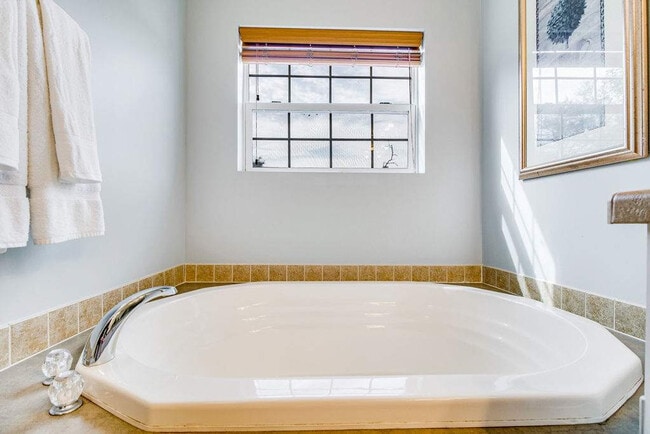 Building Photo - 5315 Cambria Dr