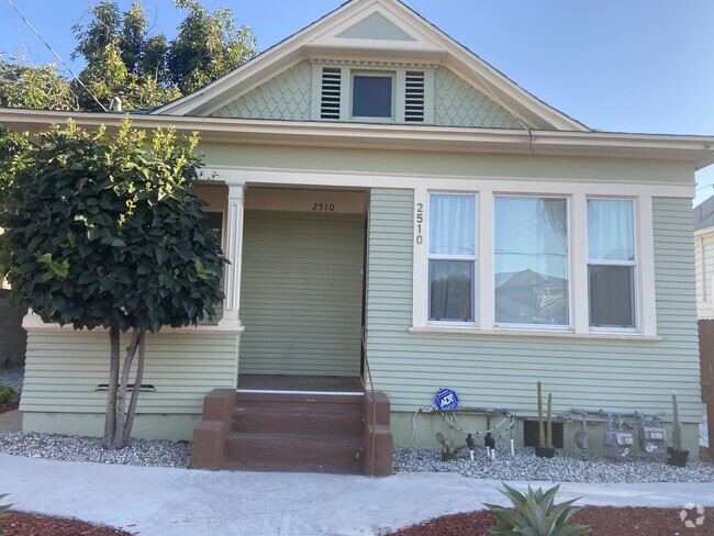 Building Photo - 2510 E 3rd St