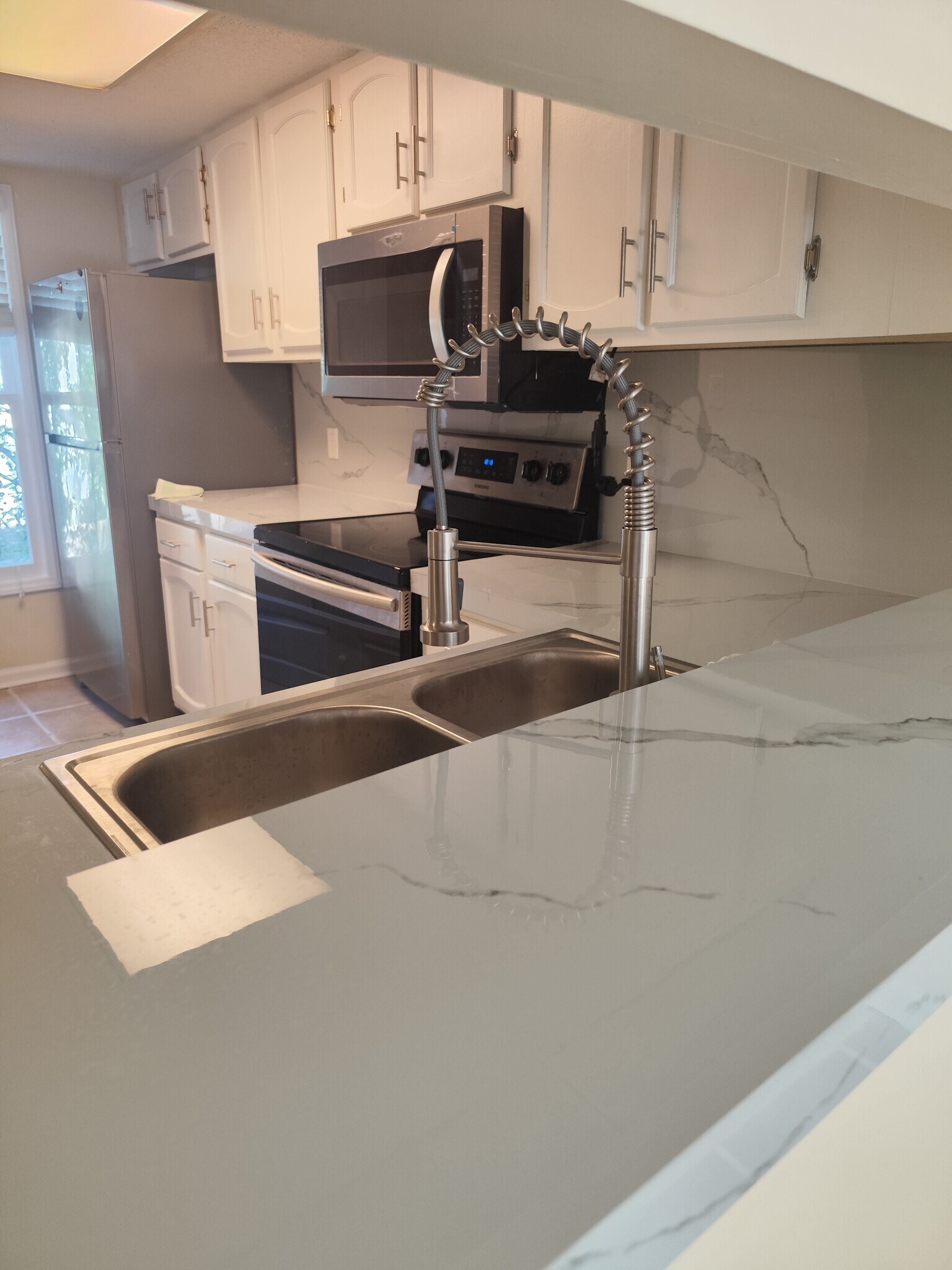 Building Photo - 306 76th Ave N