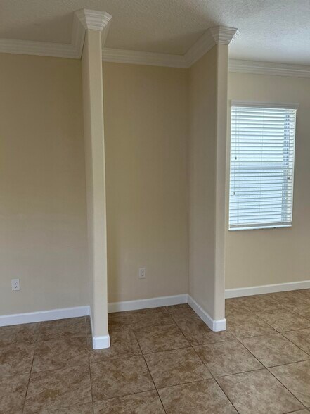 Additional Living room and bonus room - 6024 Sunset Isle Dr
