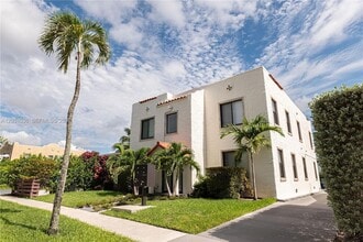 Building Photo - 1721 SW 13th St