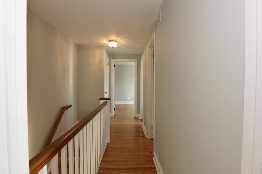 Building Photo - 772 Humphreys Rd