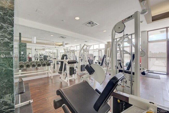 Building Photo - 6770 Indian Creek Dr