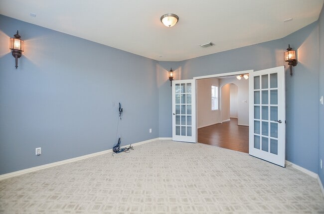 Building Photo - 4315 Village Forest Dr