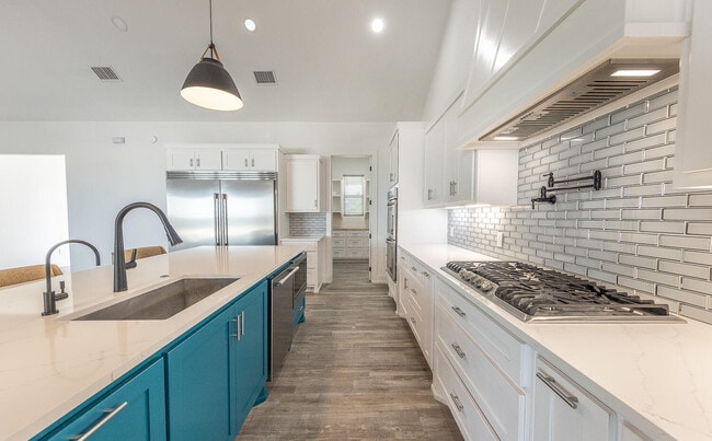 Building Photo - 19108 County Rd 2240