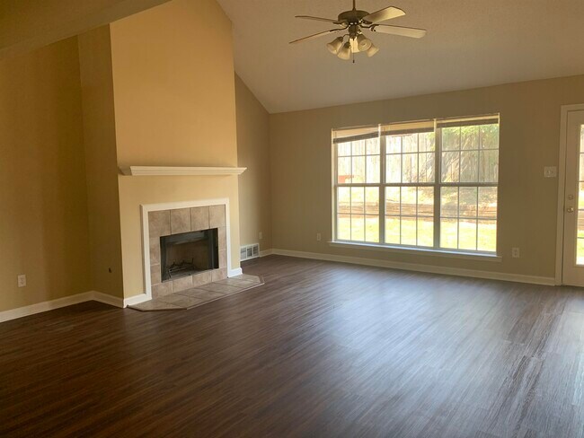 Building Photo - 3962 Neyland Valley Dr