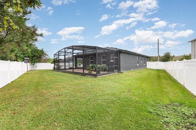 Building Photo - 520 Nogales Ct