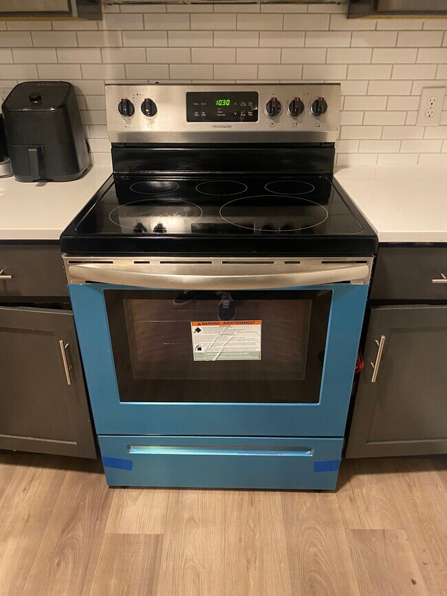 Building Photo - 500 S Center St