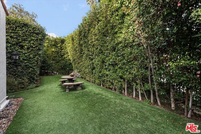 Building Photo - 1901 El Cerrito Pl