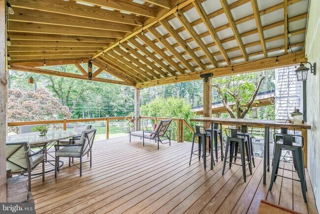 Building Photo - 76 S Forge Manor Dr