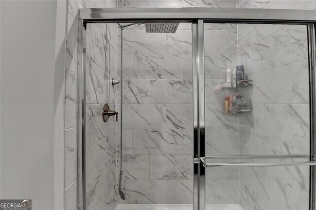 Building Photo - 811 Pineberry Ct