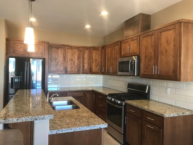 Building Photo - 1355 Cedar Creek Cir