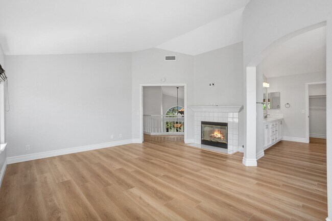 Building Photo - Single Family House with a view