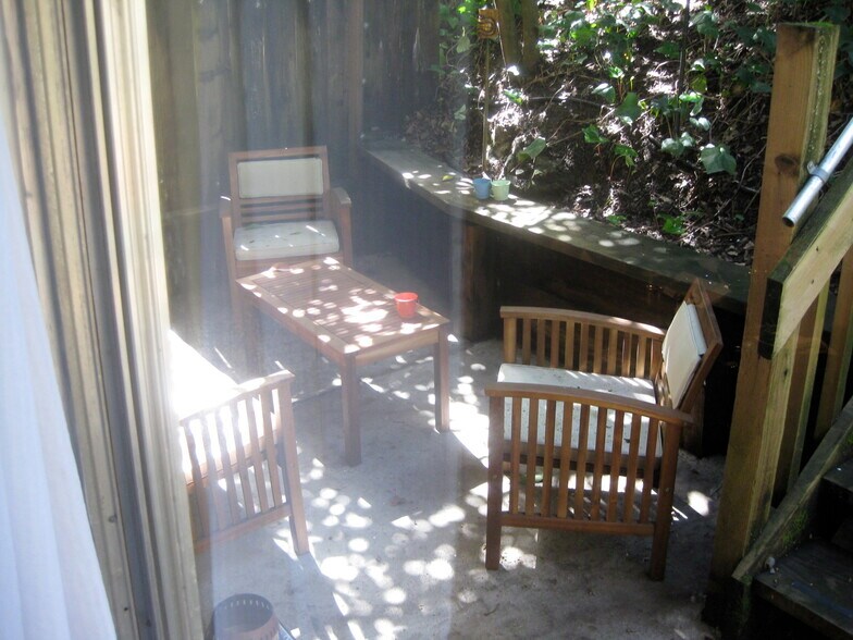 Building Photo - 1441 Lincoln Ave