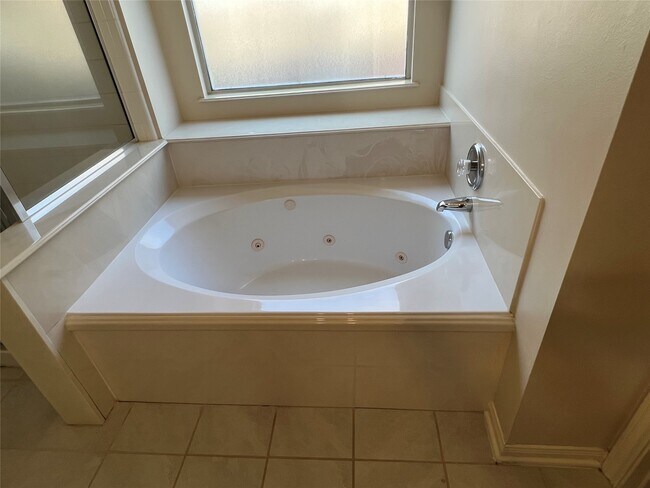 Building Photo - 18518 Dural Dr