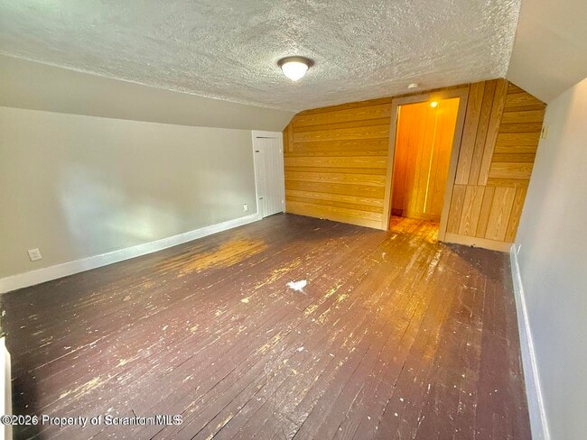 Building Photo - 330 N Sumner Ave