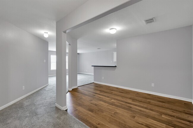Building Photo - 4322 Medina River Loop