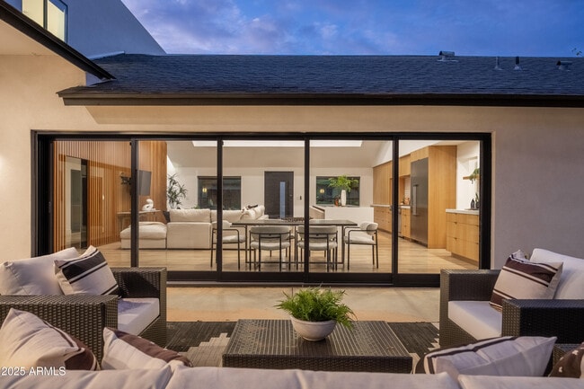 Building Photo - 4421 E Earll Dr