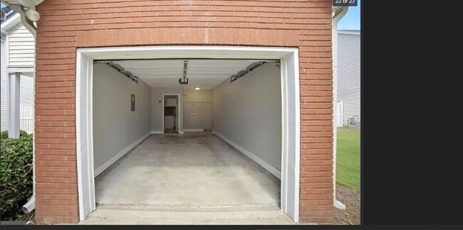 Building Photo - 3471 Avensong Village Cir