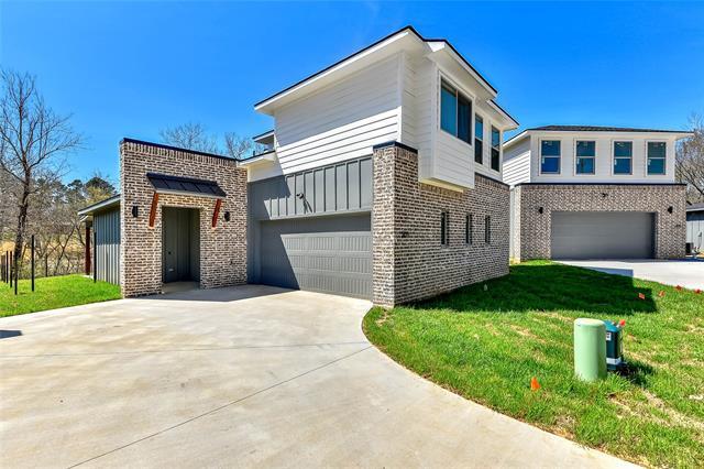 Building Photo - 3060 W Crawford St