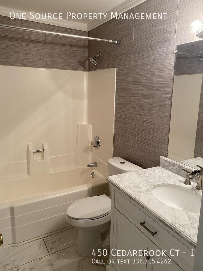 Building Photo - 450 Cedarbrook Ct