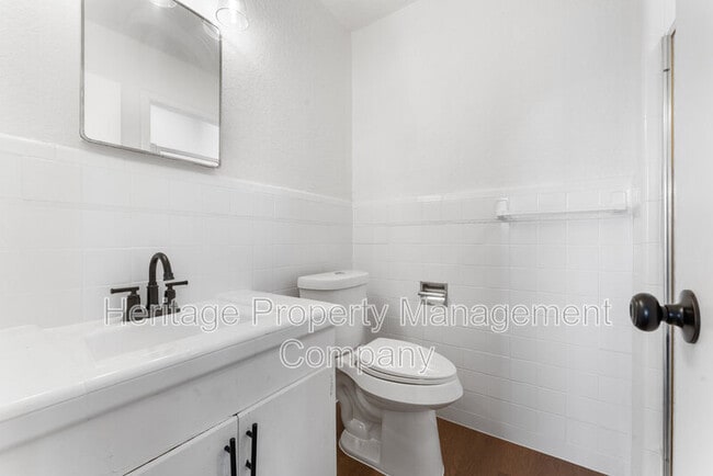 Building Photo - 4407 Bikini Dr