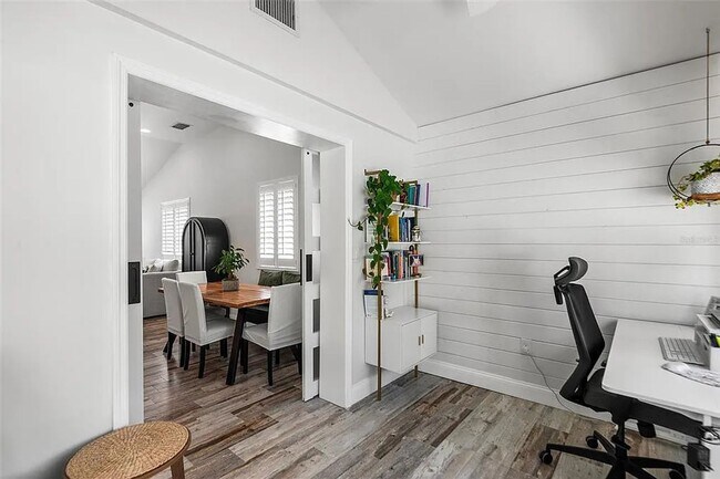 Building Photo - Coastal Luxury Living Just Minutes from Madeira Beach - 3bed | 2 bath