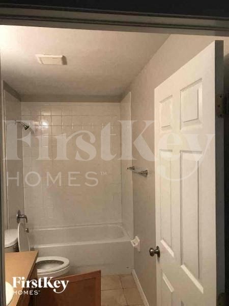 Building Photo - 4722 13th St SW