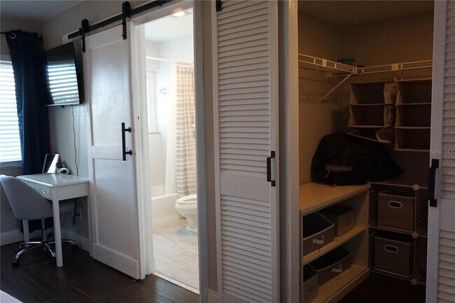 Building Photo - 534 Pinellas Bayway S