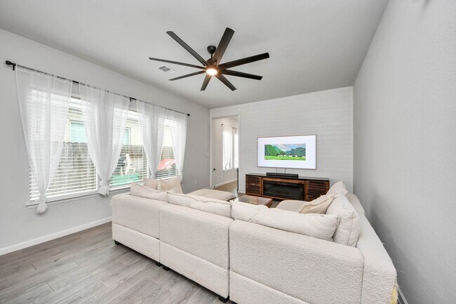 Building Photo - 4219 Colony Ln