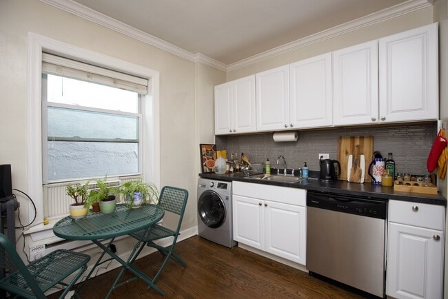 Building Photo - 2127 N Fremont St