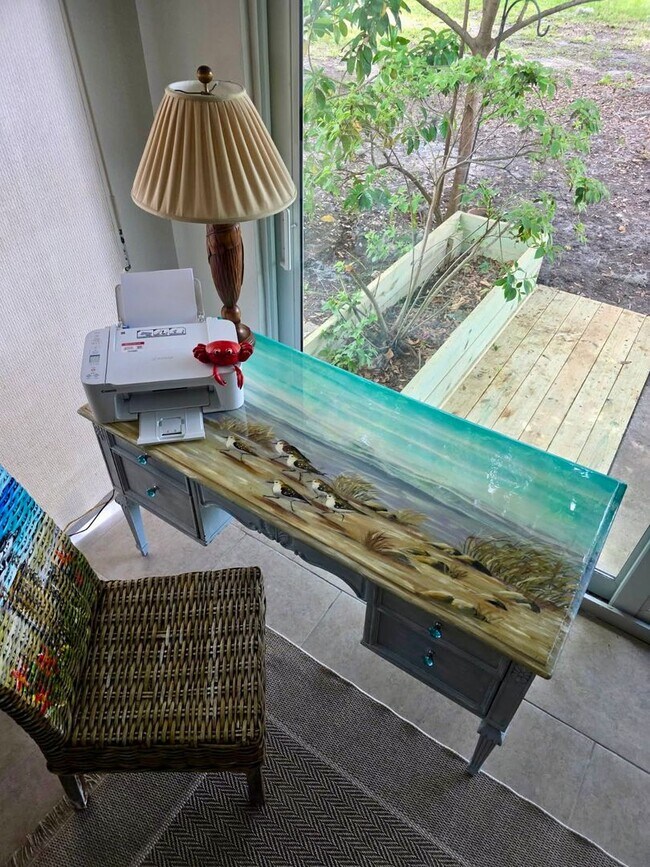 Building Photo - Furnished condo with dock!