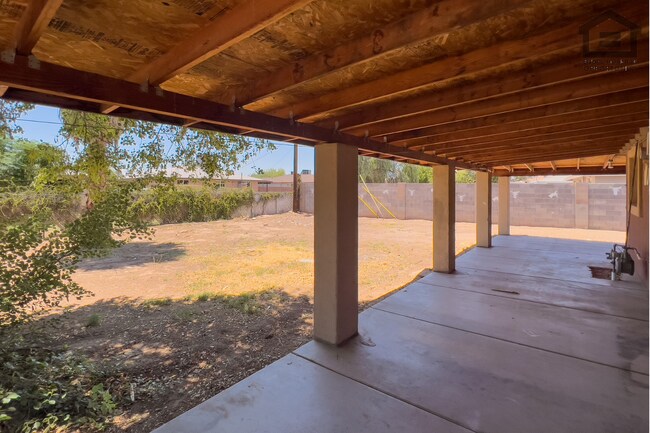 Building Photo - 6321 W Whitton Ave
