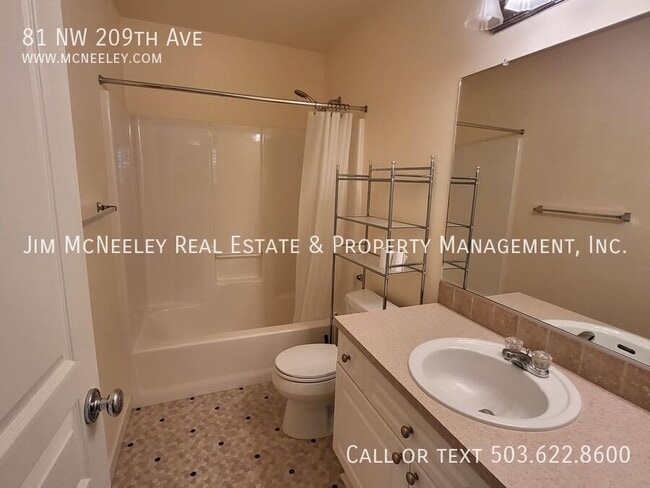 Building Photo - 81 NW 209th Ave