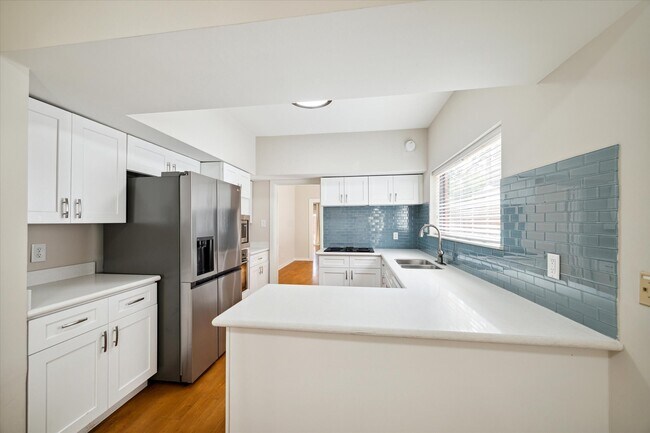 Building Photo - 15 Rutgers Pl