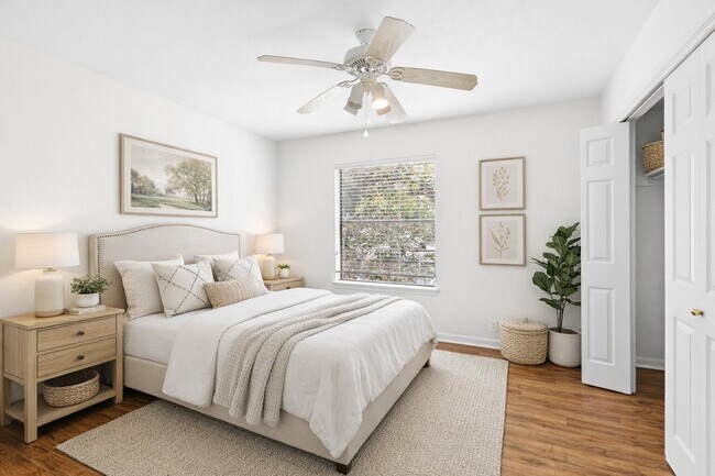 Building Photo - 2440 Bering Dr