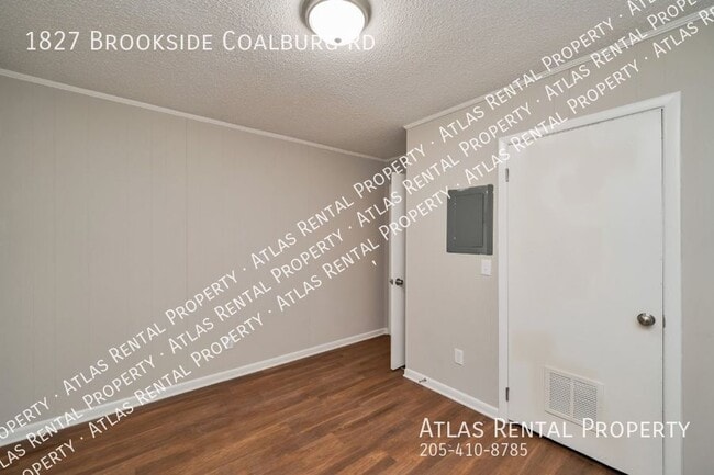 Building Photo - 1827 Brookside Coalburg Rd