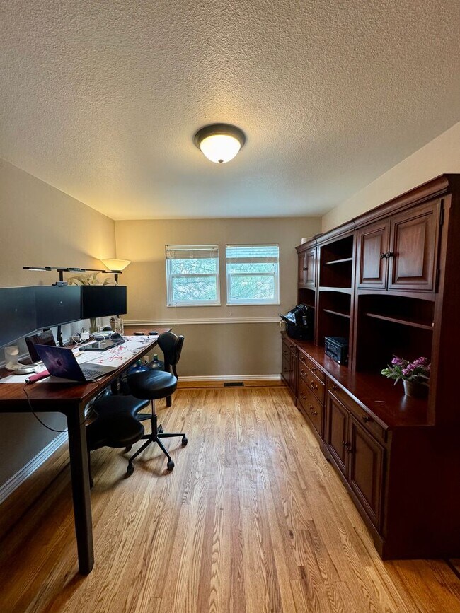 Building Photo - Beautiful home in Black Forest on 2.5 acres