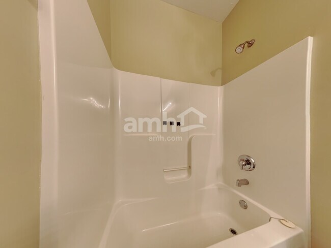 Building Photo - 1542 Quarter Horse Cir