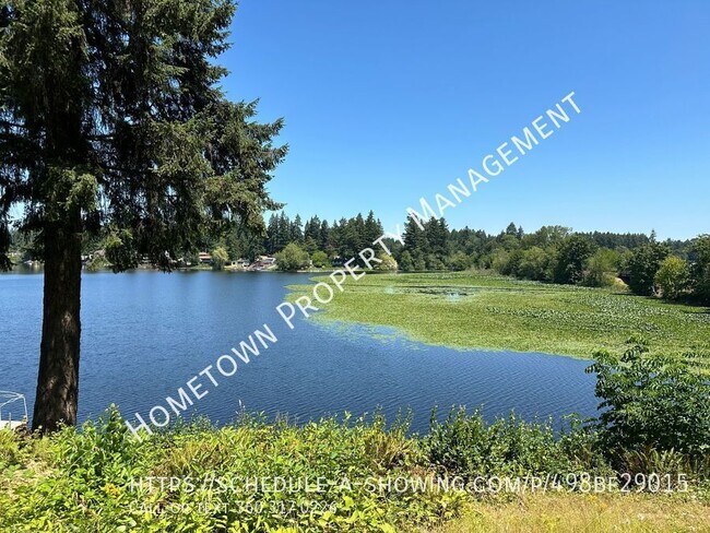 Building Photo - Beautiful 2 Bedroom, 1 Bath Apartment on P...