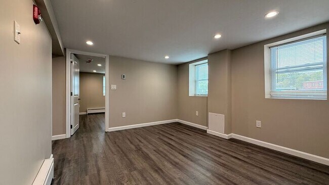 Building Photo - 62 Suffield St