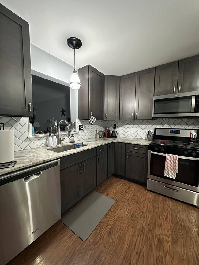Building Photo - 121 Iron Bark Ct