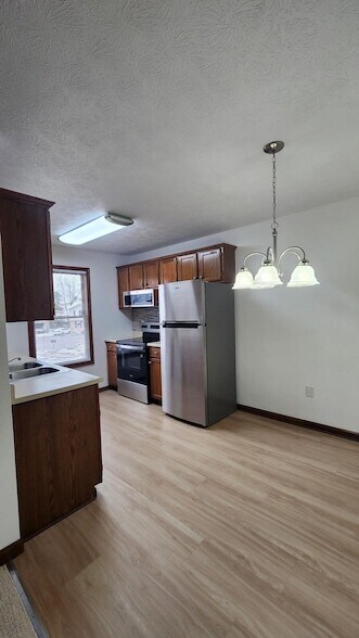 Building Photo - 304 Remington Ct