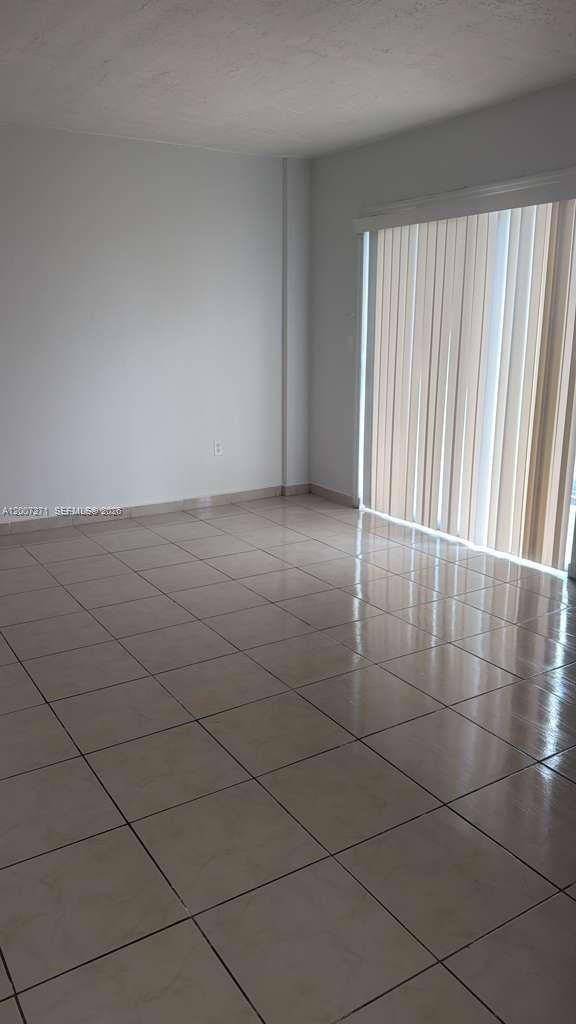 Building Photo - 1655 W 44th Pl