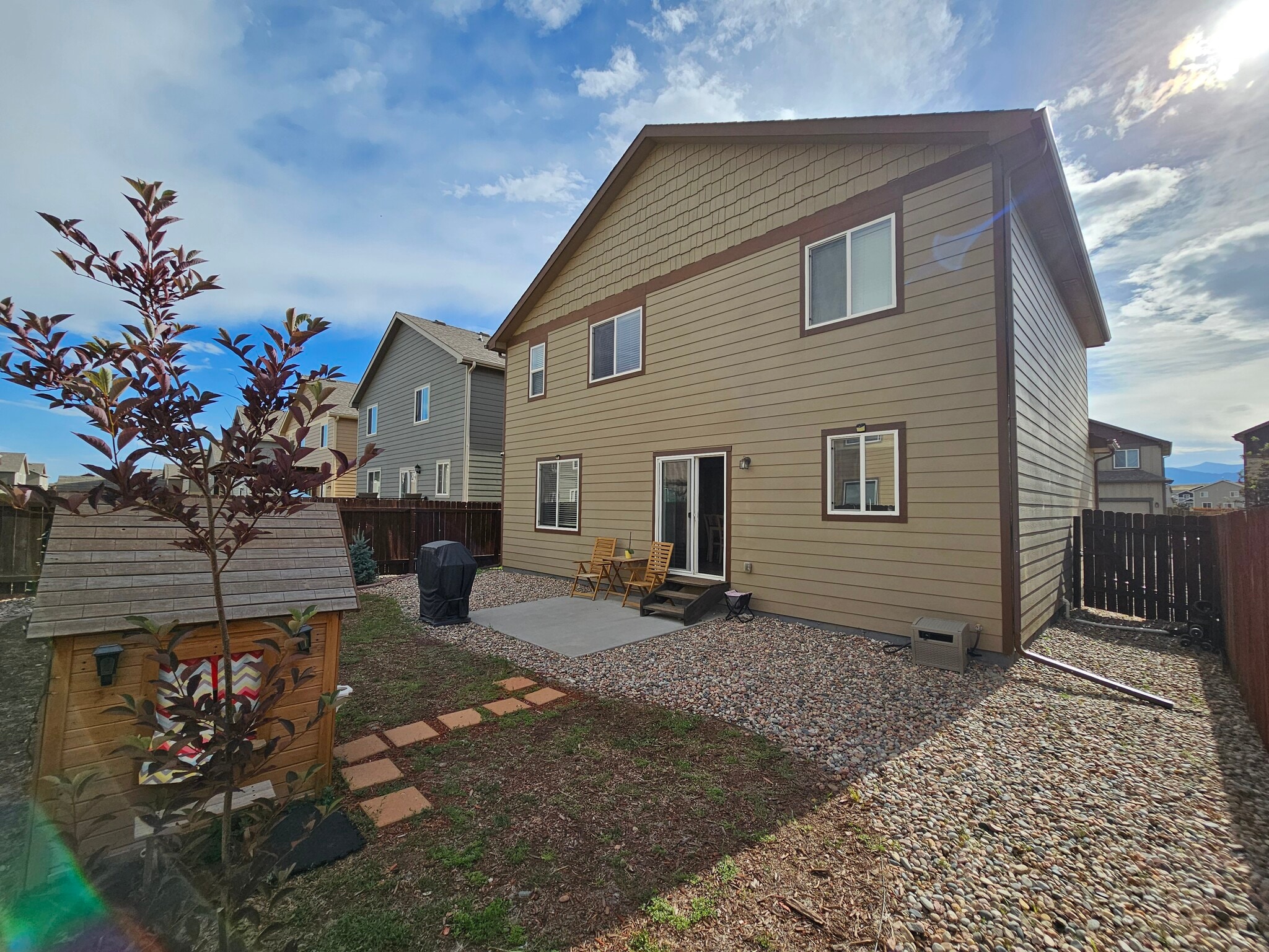 Building Photo - 9815 Silver Stirrup Dr