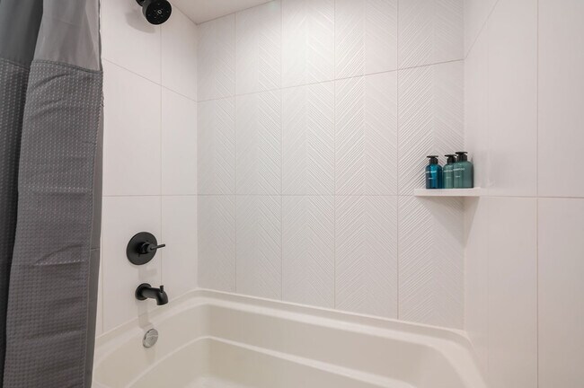 Building Photo - 6125 Sand Point Way NE